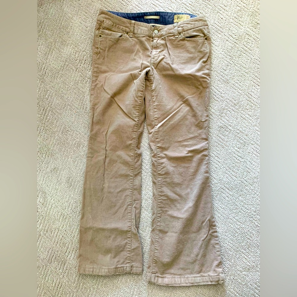 Gap women’s khaki corduroys size 8